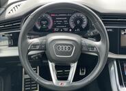 Audi Q7 8