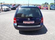 Volkswagen Golf 9