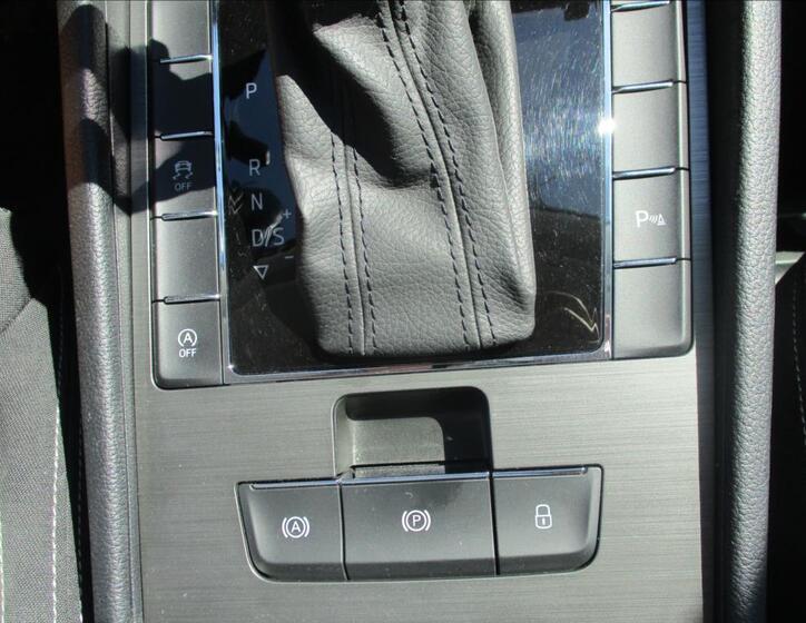 Škoda Superb 24