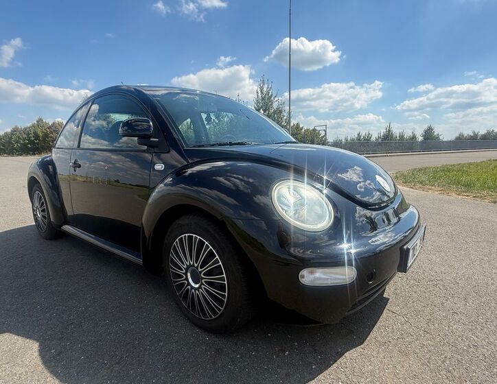 Volkswagen New Beetle 7