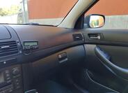 Toyota Avensis 28