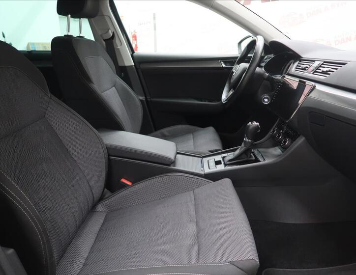 Škoda Superb 13