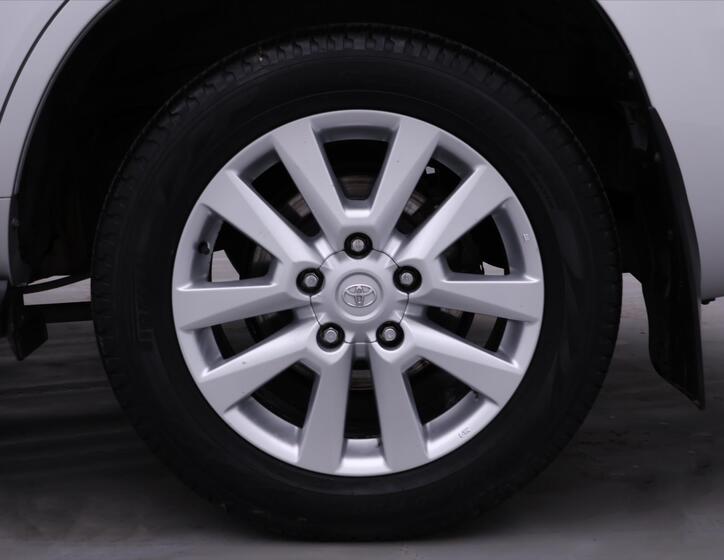 Toyota Land Cruiser 30