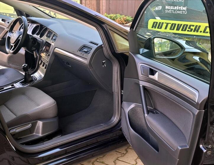 Volkswagen Golf 22