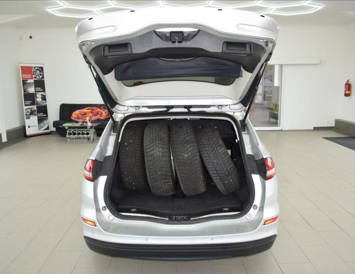 Ford Mondeo 12
