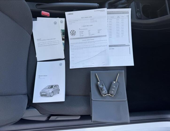 Volkswagen up! 48