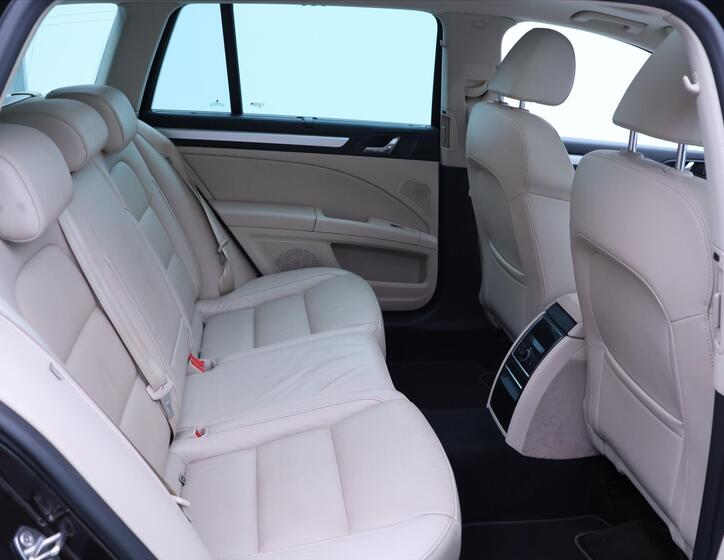 Škoda Superb 16