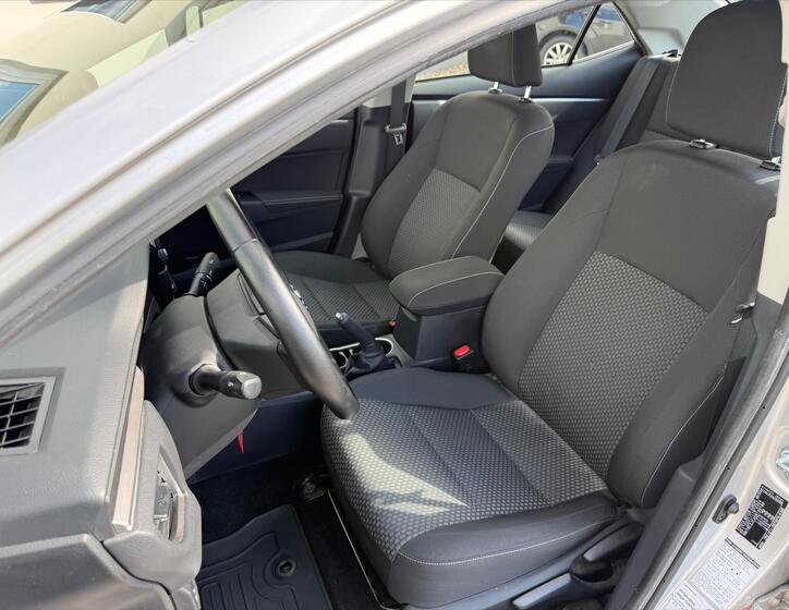 Toyota Corolla 9
