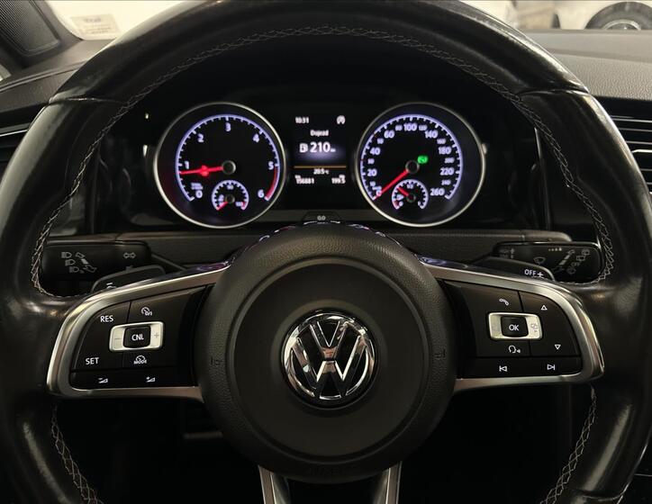 Volkswagen Golf 14