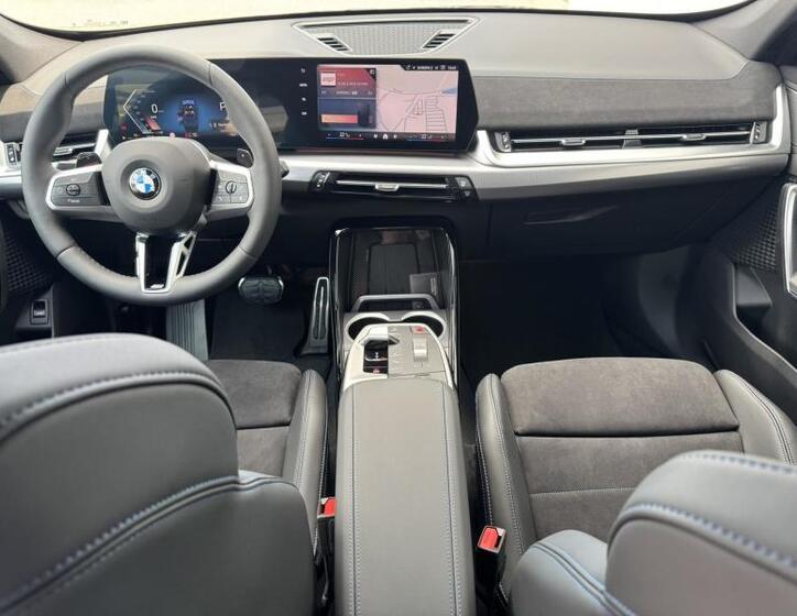 BMW X1 8
