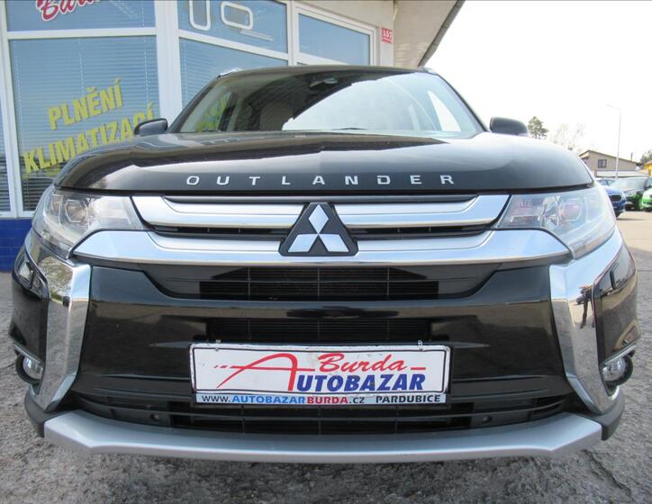 Mitsubishi Outlander 4