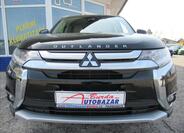 Mitsubishi Outlander 4