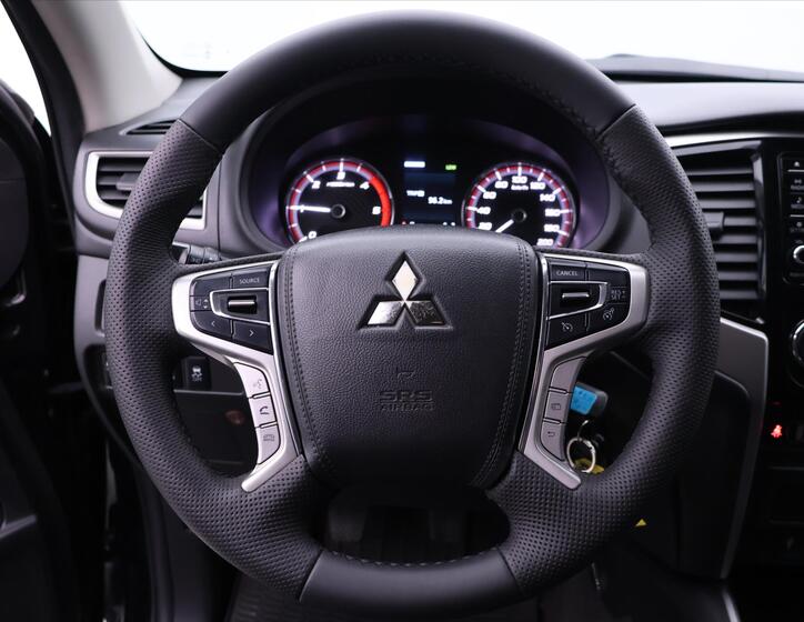 Mitsubishi L200 18