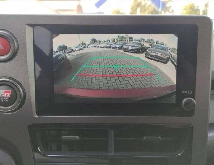 Toyota Yaris 6