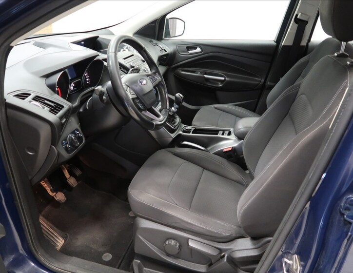 Ford Kuga 7