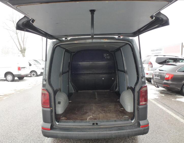 Volkswagen Transporter 19
