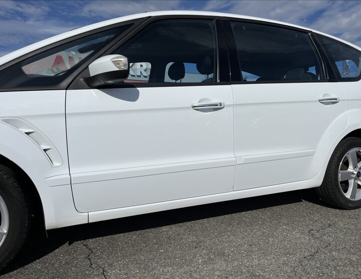 Ford S-MAX 56
