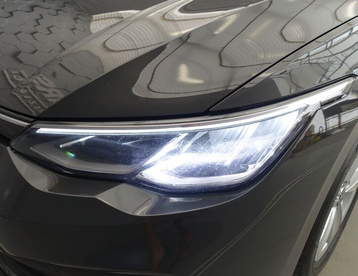 Volkswagen Golf 42