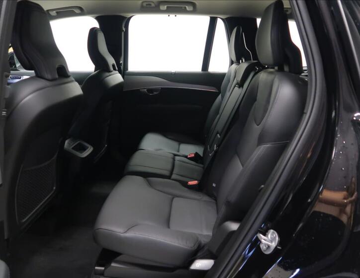 Volvo XC90 8
