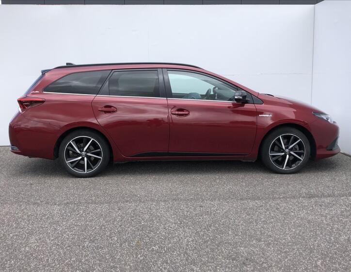 Toyota Auris 10