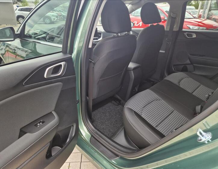KIA Ceed 10