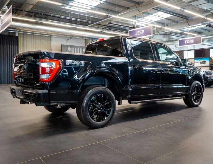 Ford F-150 8