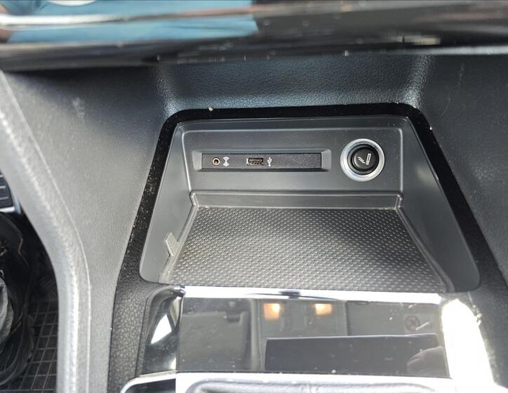 Volkswagen Golf Sportsvan 23