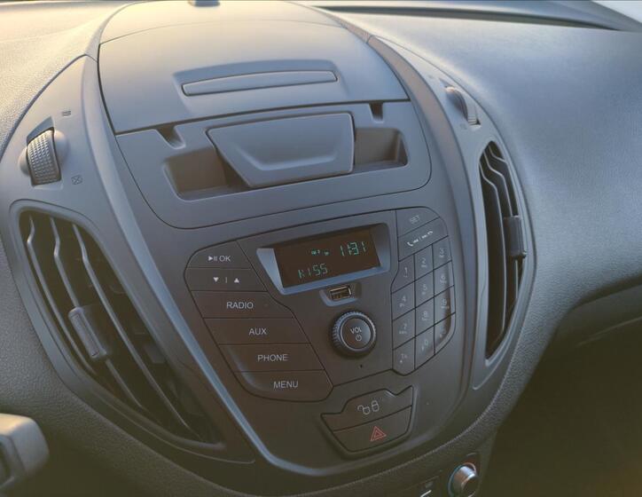 Ford Tourneo Courier 26