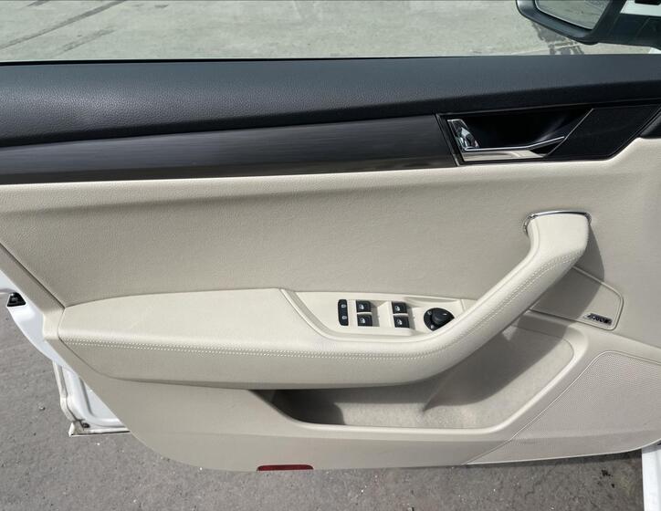 Škoda Superb 14