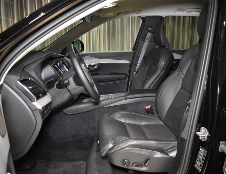 Volvo XC90 8