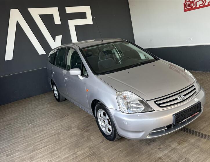 Honda Stream 4