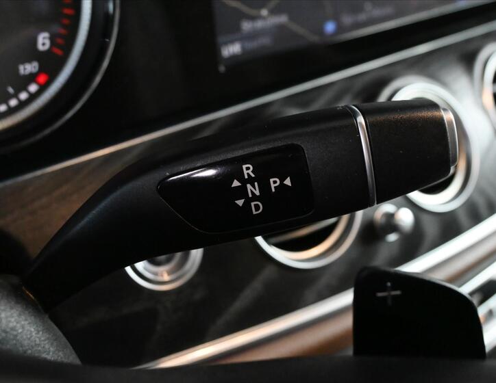 Mercedes-Benz Třídy E 19