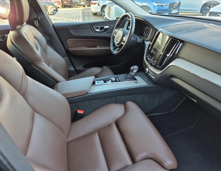Volvo XC60 13