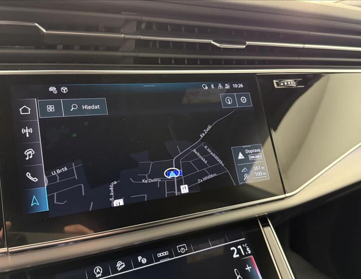 Audi Q8 24