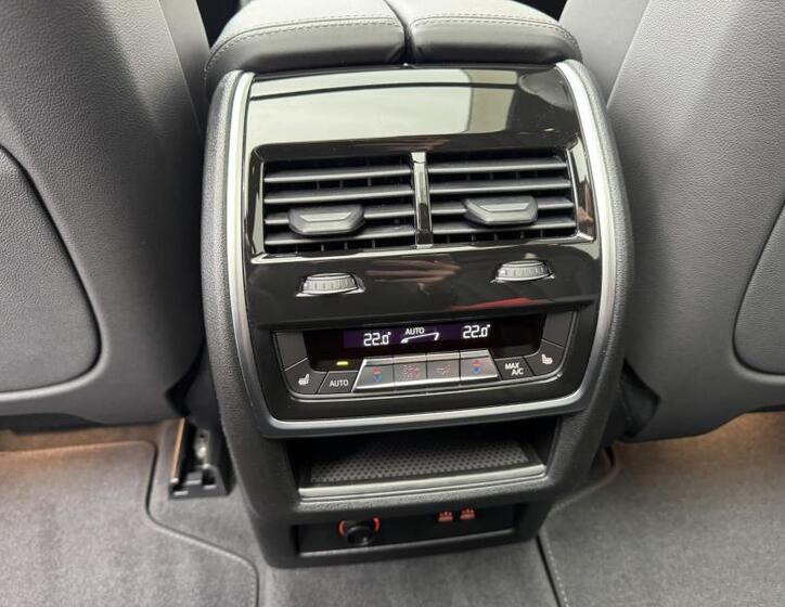 BMW X7 17