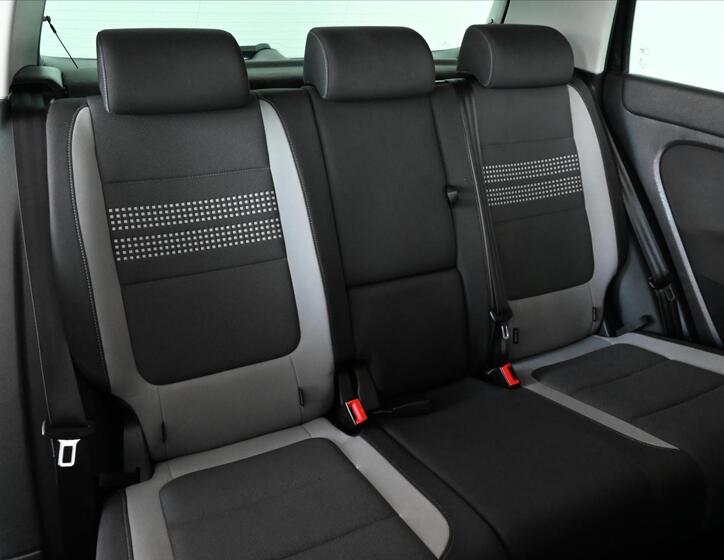 Volkswagen Golf Plus 25