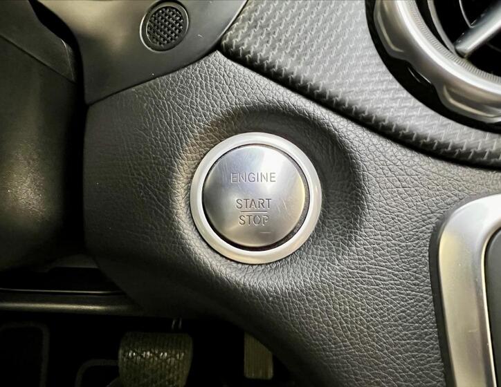 Mercedes-Benz GLA 20