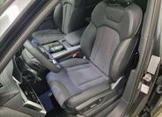 Audi Q7 9