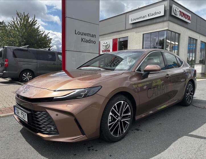 Toyota Camry 2