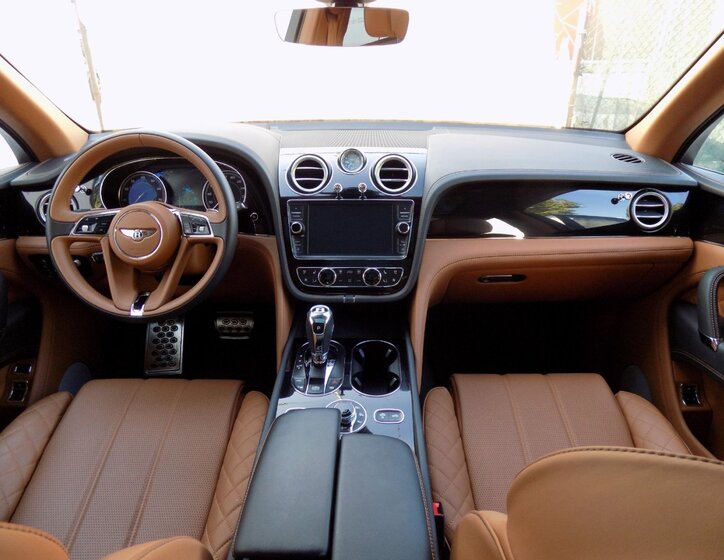 Bentley Bentayga 21