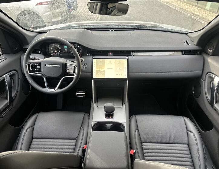 Land Rover Discovery Sport 11