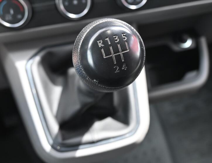 Volkswagen Transporter 19