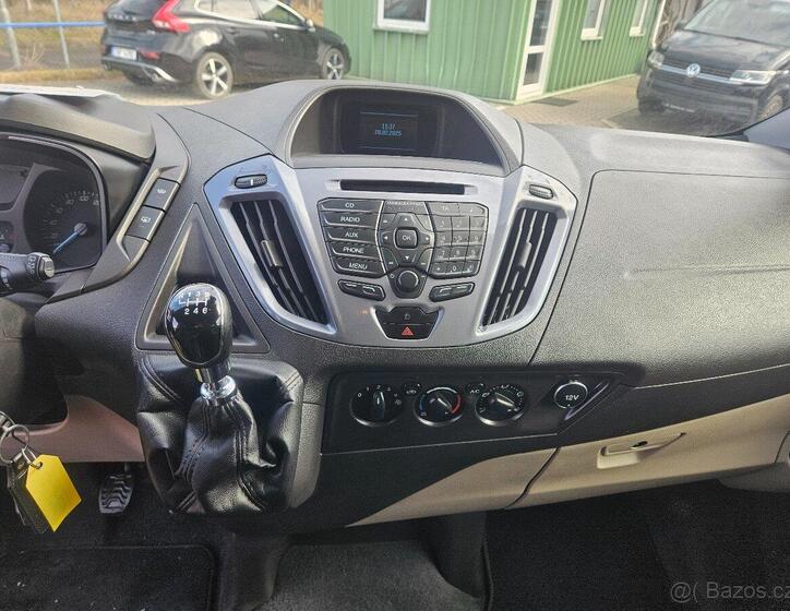 Ford Tourneo Custom 15