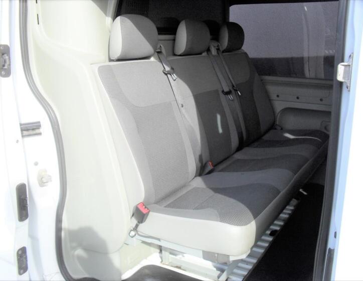 Opel Vivaro 16