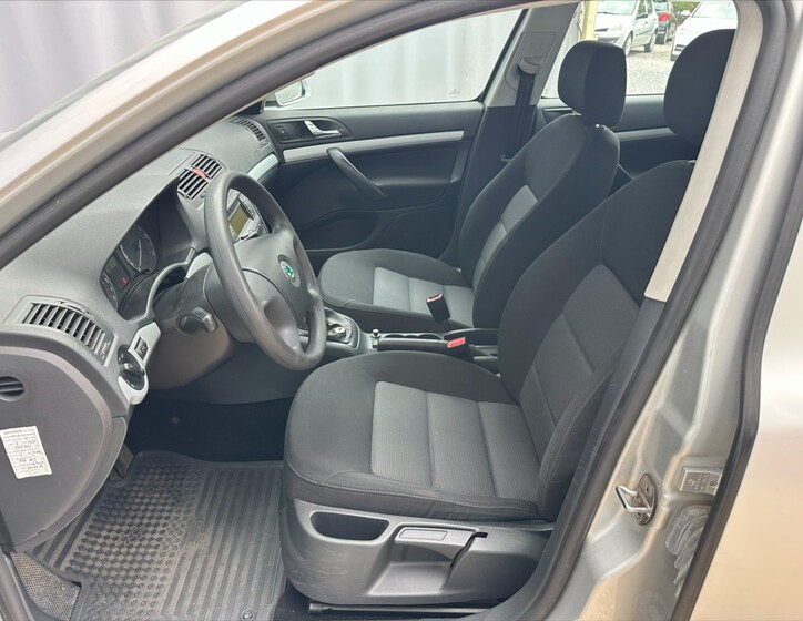 Škoda Octavia 9