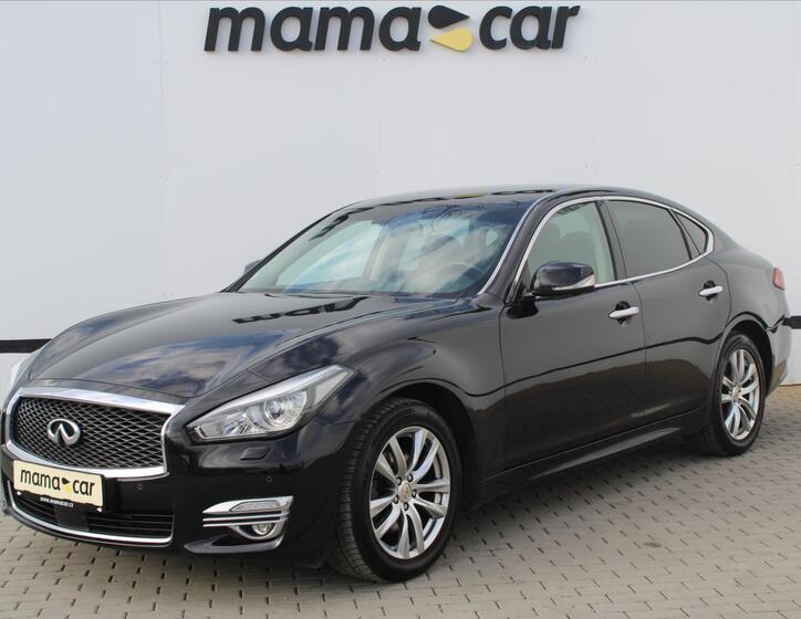 Infiniti Q70 3
