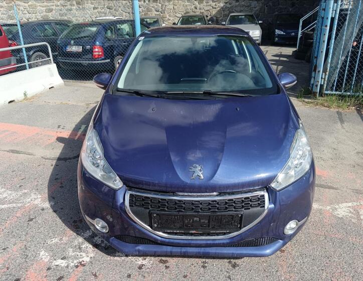Peugeot 208 1