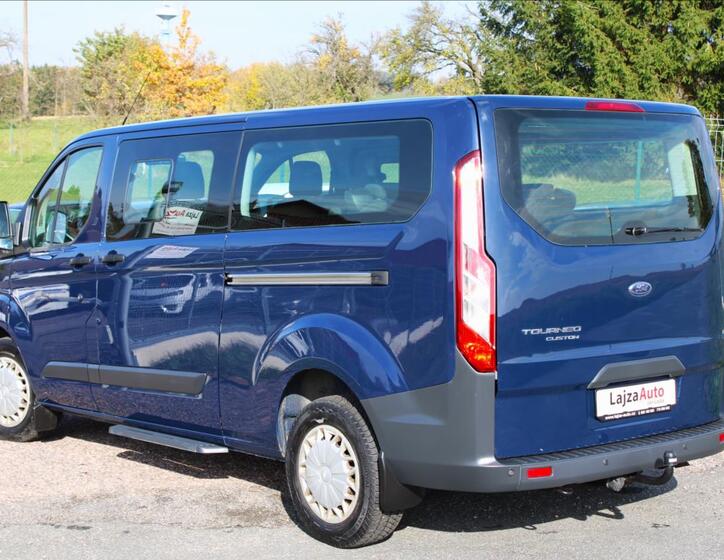 Ford Tourneo Custom 8