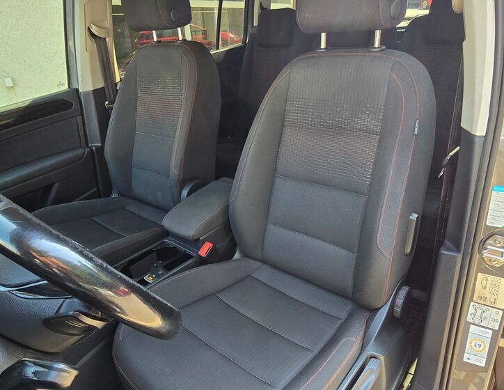 Volkswagen Touran 11