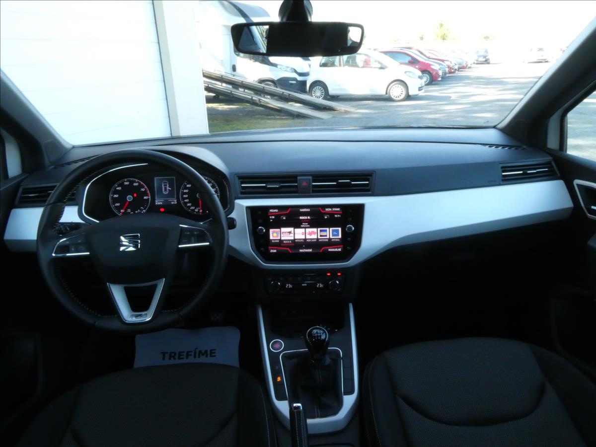 Seat Arona